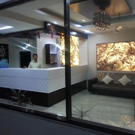 Hotel Sai Suraj Park Shirdi Bagian luar foto