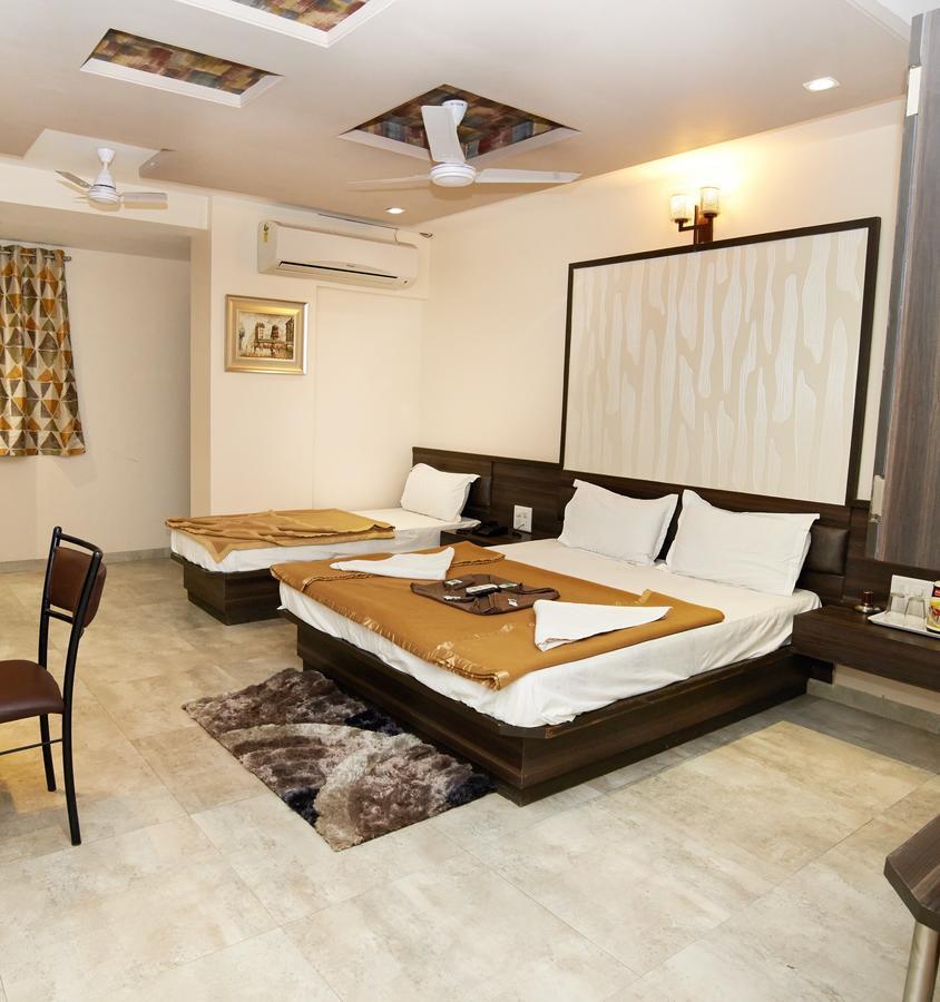 Hotel Sai Suraj Park Shirdi Bagian luar foto