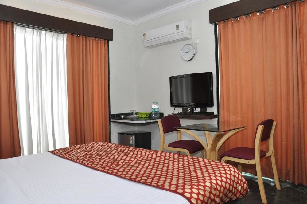 Hotel Sai Suraj Park Shirdi Bagian luar foto