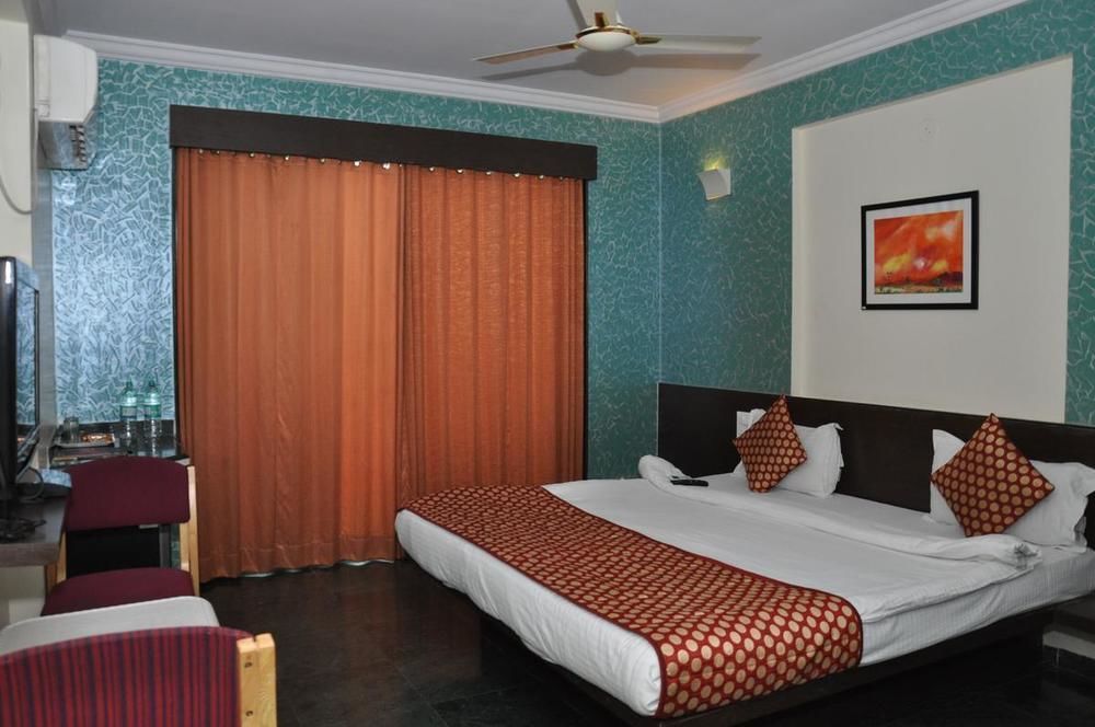 Hotel Sai Suraj Park Shirdi Bagian luar foto