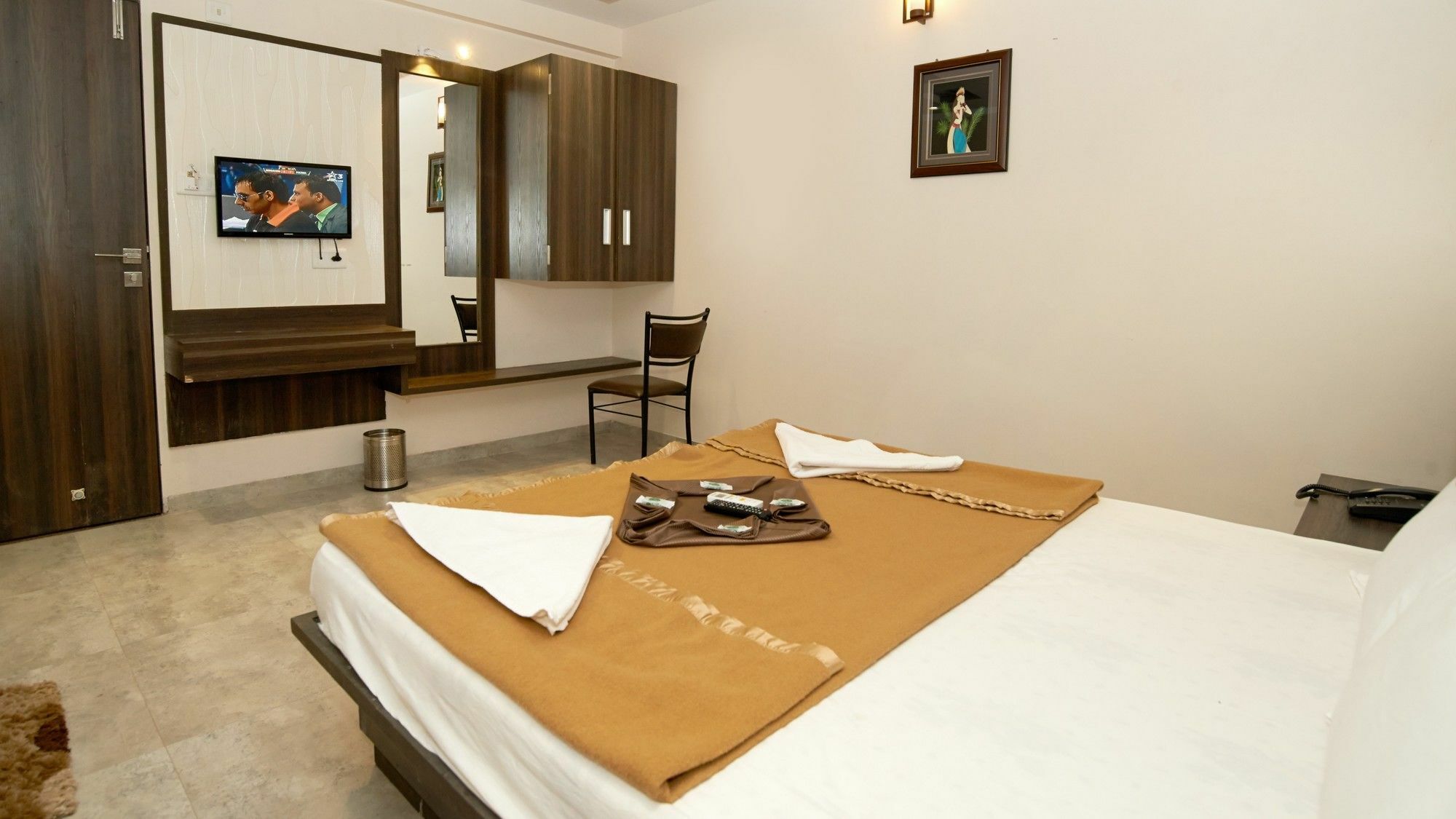 Hotel Sai Suraj Park Shirdi Bagian luar foto