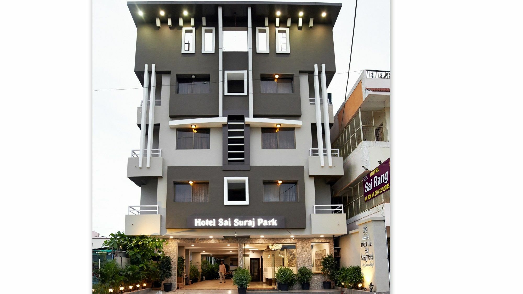 Hotel Sai Suraj Park Shirdi Bagian luar foto