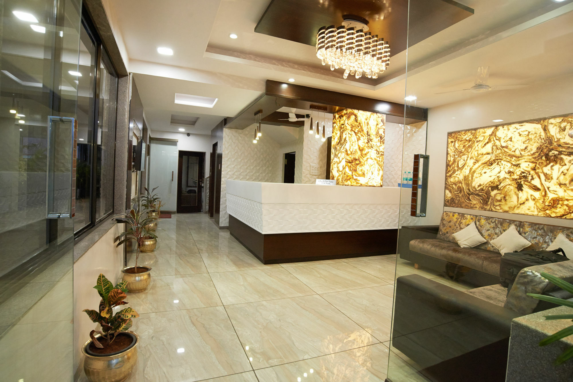 Hotel Sai Suraj Park Shirdi Bagian luar foto